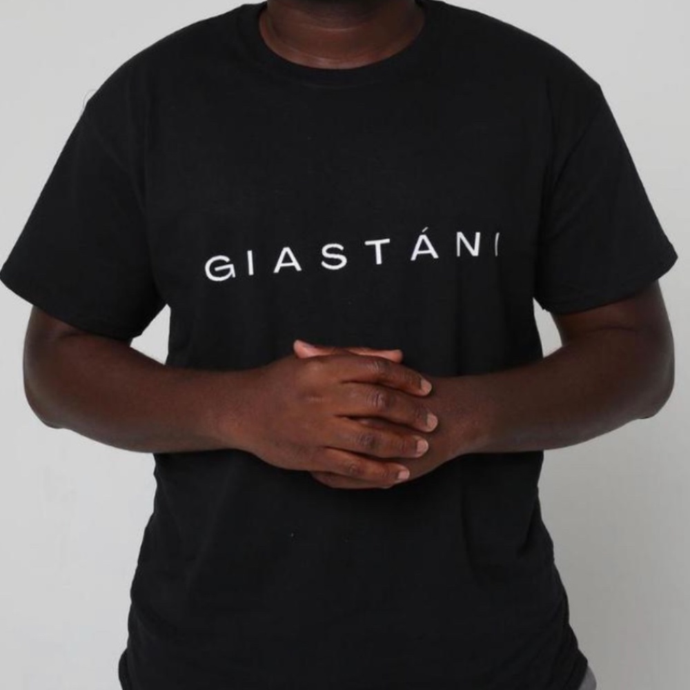 Giastáni Logo Print Tshirt Black